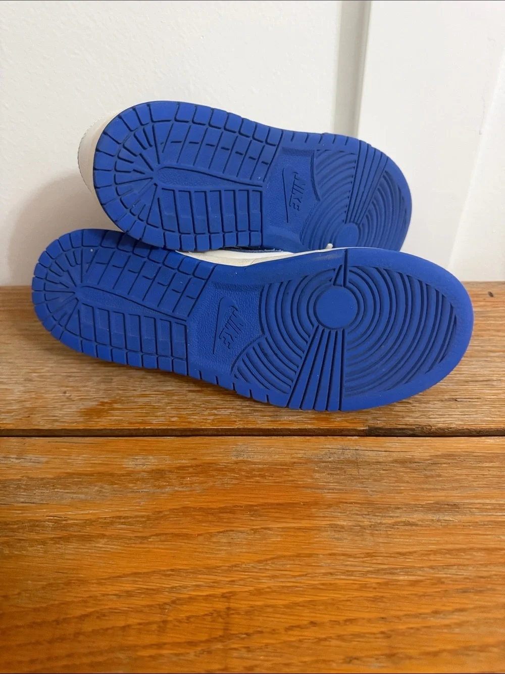 Boys Nike Dunk Low Summit White & Royal Blue Sneakers Size 3
